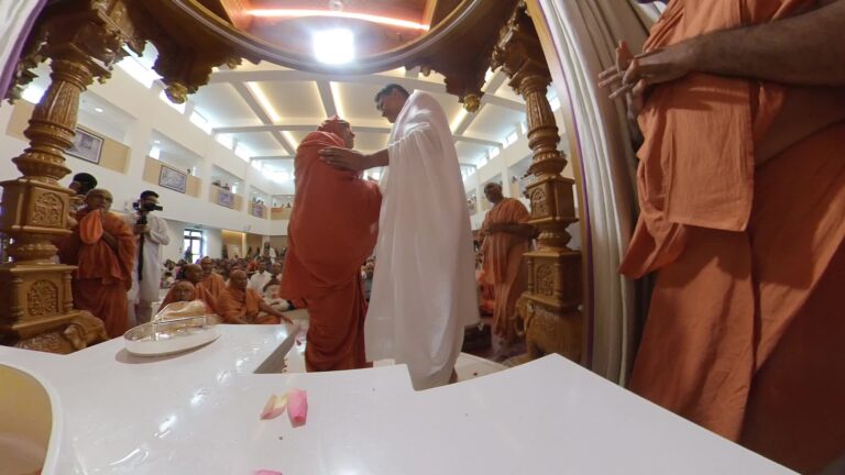 Mahant swami and Maharajshree ❤️ #GhanshyamAavya